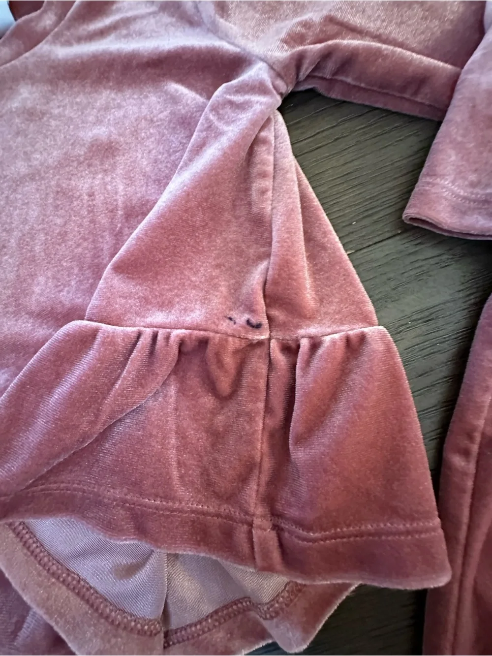 Sz 18/24 mth Old Navy Mauve Cozy Velour Peplum Top and Pants Set for Baby